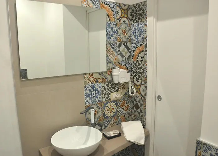 Del Vescovo 4* Чефалу