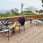 Pensión Del Vescovo Cefalú