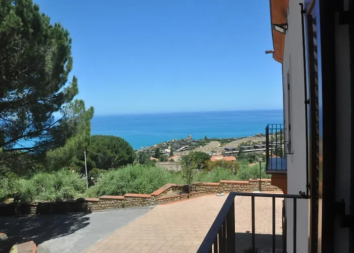 Konukevi Del Vescovo 4*